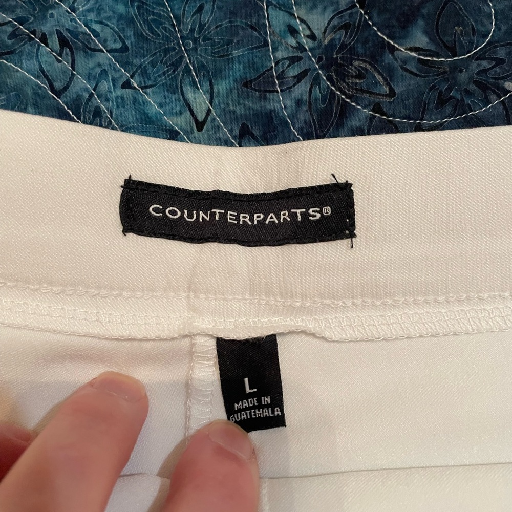 Counterparts White Skort - Picture 4 of 8